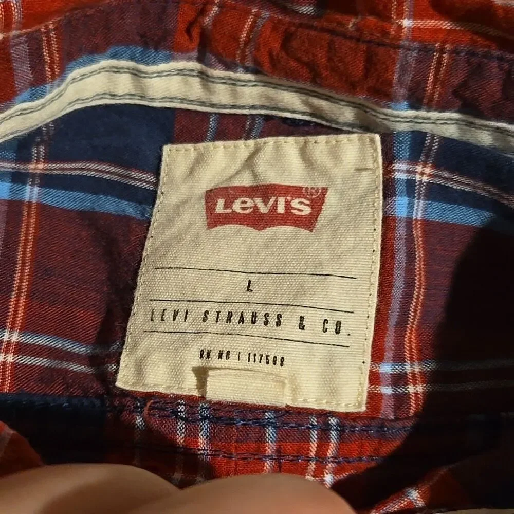 Levi’s Shirt Mens Large Red Plaid Short Sleeve Button Front Pocket Collard